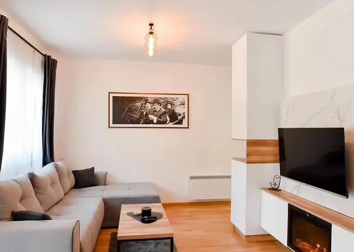 Vrata 11 Wellness & 아파트