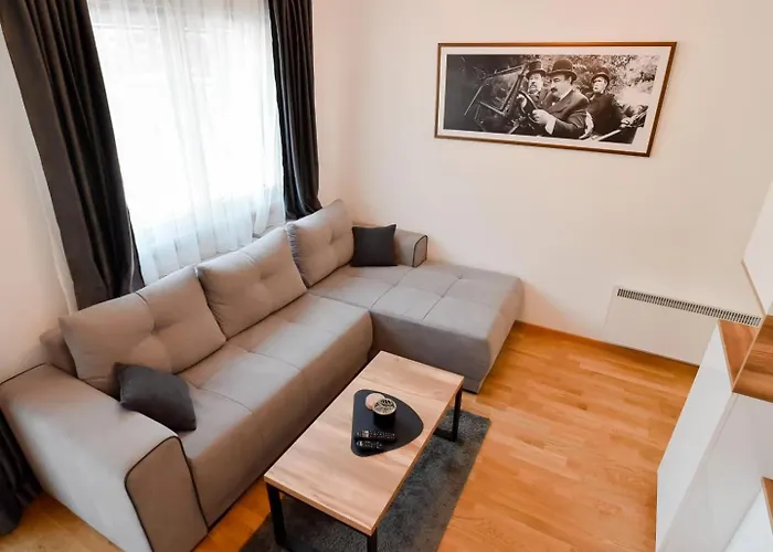 아파트 Vrata 11 Wellness & 즐라티보