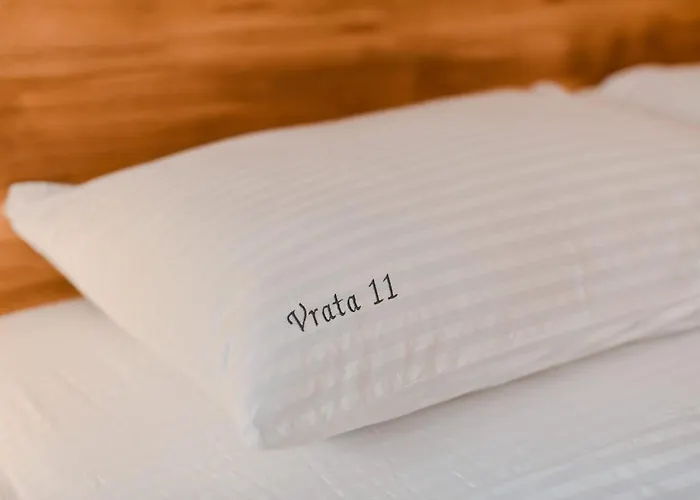 Vrata 11 Wellness & 아파트